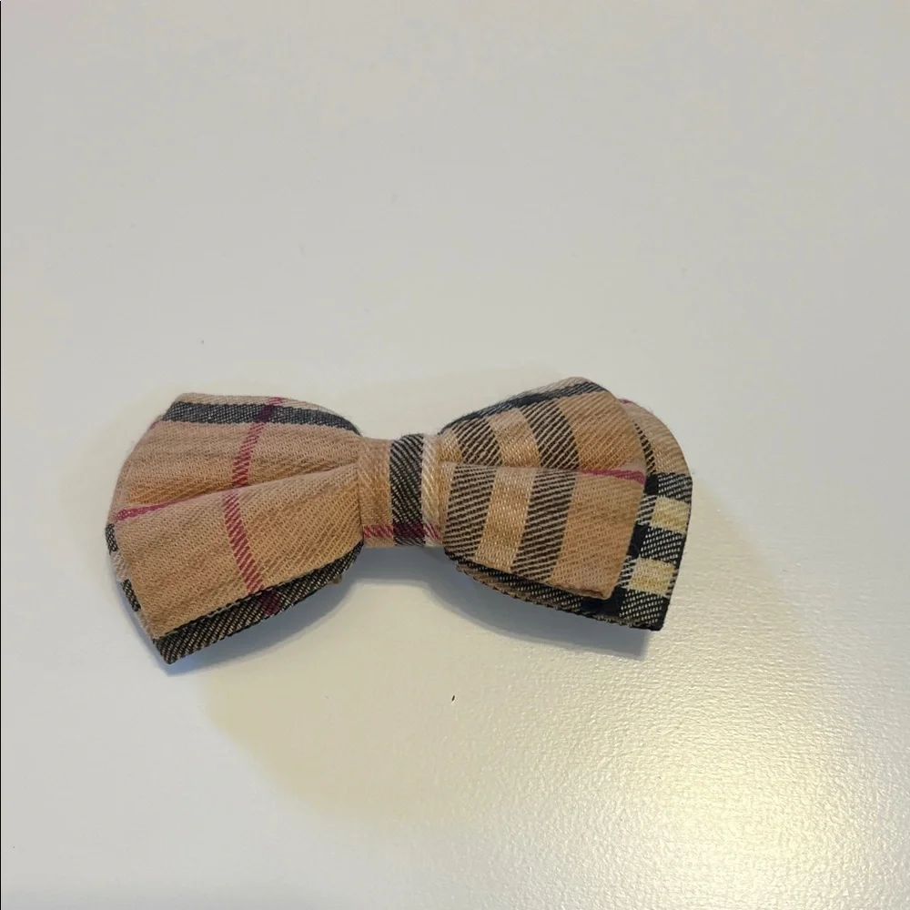 Dog Plaid Bow Tie in Tan and Black